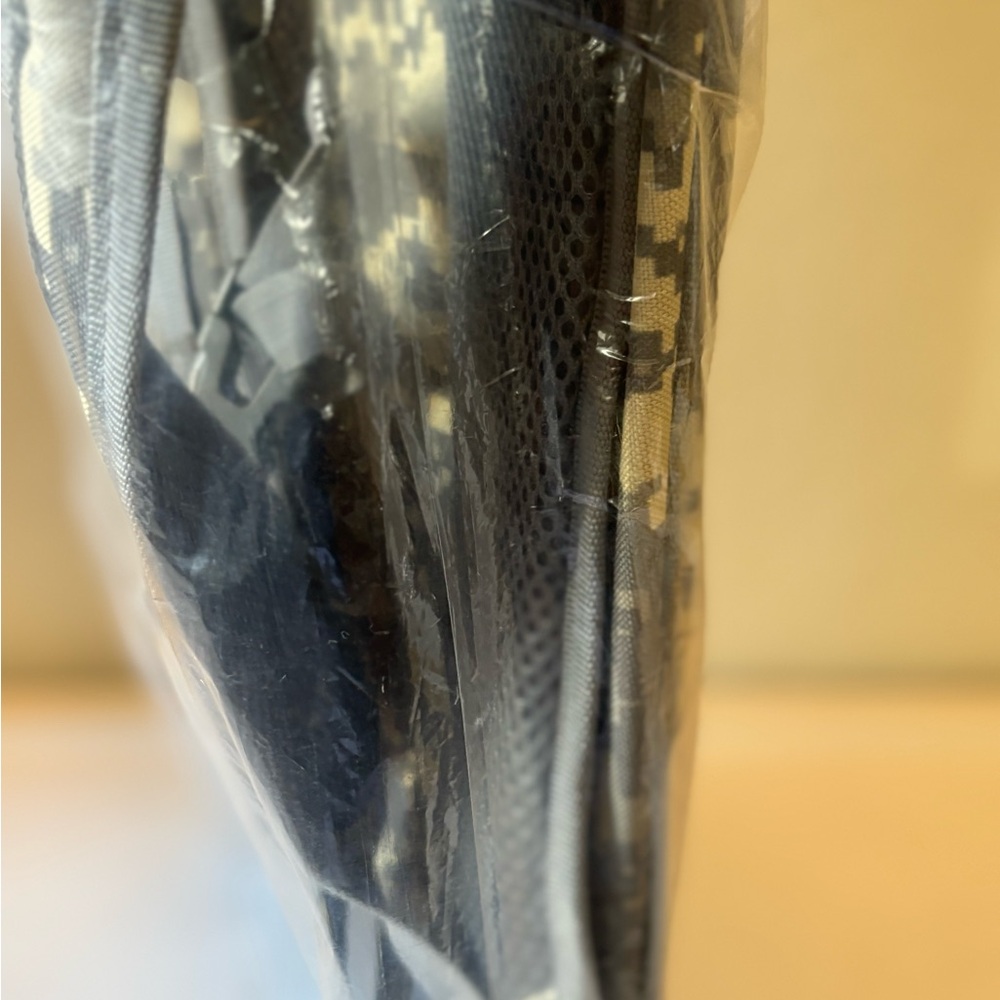 Camouflage Hydration Backpack - image 5